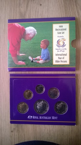 Coin sets royal mint 1999 - royal,