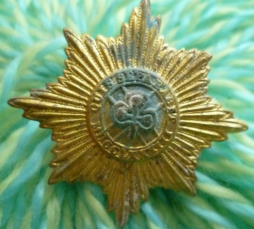 Irish guards cap badge - irish,