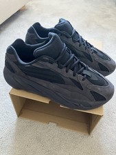 Yeezy Boost 700 V2 Vanta