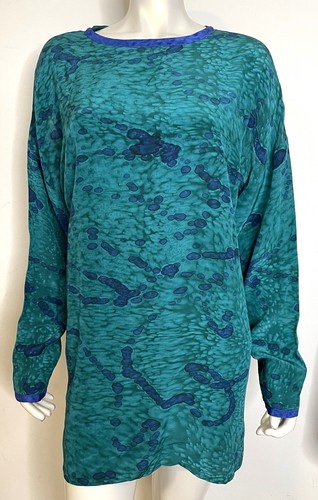Kiss the wolf top womens - the,