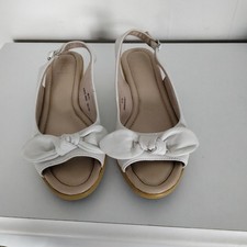 Ladies M&S Soft Leather Sandals £45 Size 4.5 Ivory Padded Small Platform Wedge