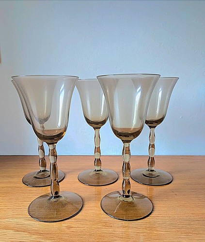Orrefors smoke wine - smoke, glasses