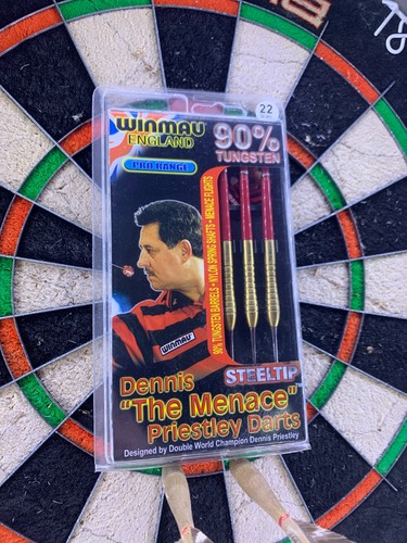 Dennis preistley winmau - dennis,