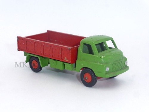 Vintage britains lilliput - w,
