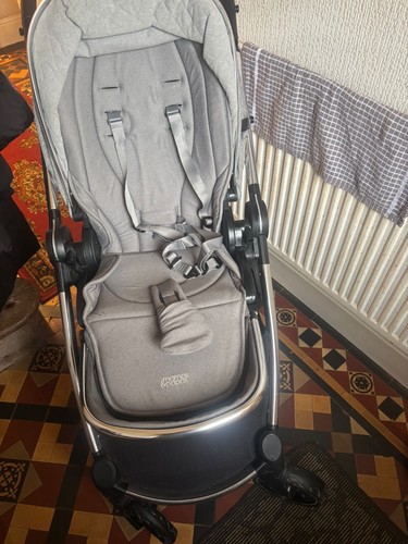 Mama papas grey pushchair - &,