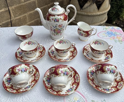 Beautiful vintage royal - vintage,