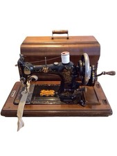 Beautiful Jones C.W.S. Federation Hand crank Family Vintage sewing machine (READ