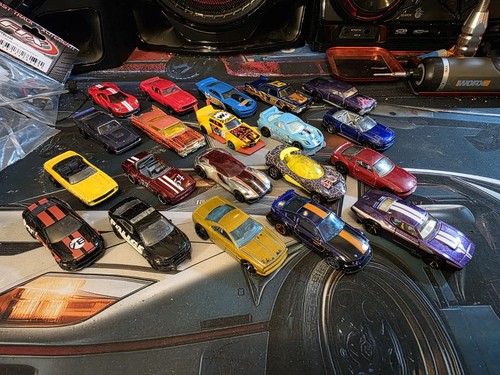 Mixed hotwheels bundle - mixed,