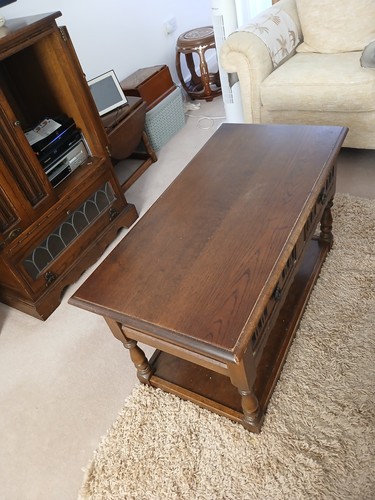 Old charm coffee table push - push, me