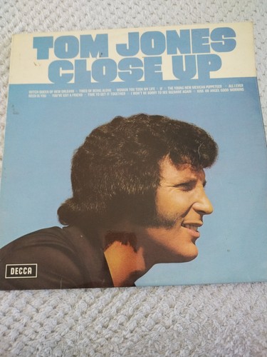 Tom jones close 1972 12 - tom, up