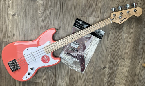 Squier fender bronco bass - by,