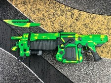 Gears of war 3 electric green 1:1 retro lancer replica