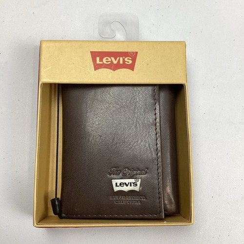 Levi brown leather trifold - levi’s,