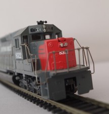 Athearn HO Model US Diesel Locomotive Cotton Belt SD40T-2 8322