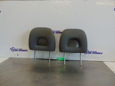 Toyota Rav4 Headrests Front pair MK2 01-06 head rests grey drivers passengers