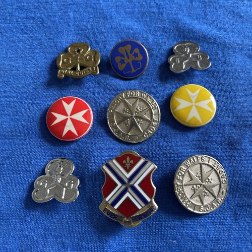 Job lot badges - &, pins