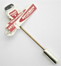 W503c) Vintage Brylcreem Men’s Hair styling gel cream adverting lapel pin badge