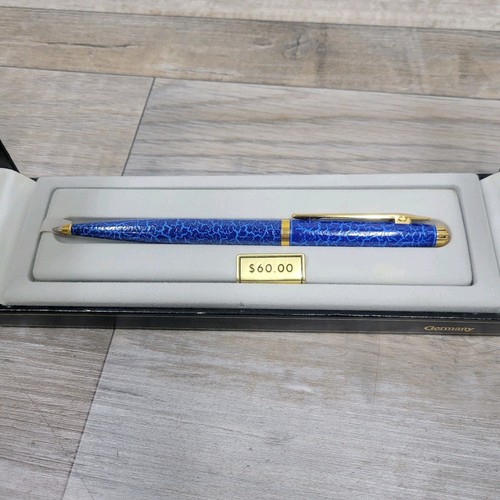 Elysee blue laque - blue, leather