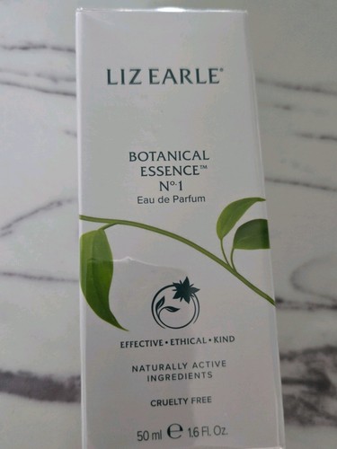 Liz earle botanical essence - liz,