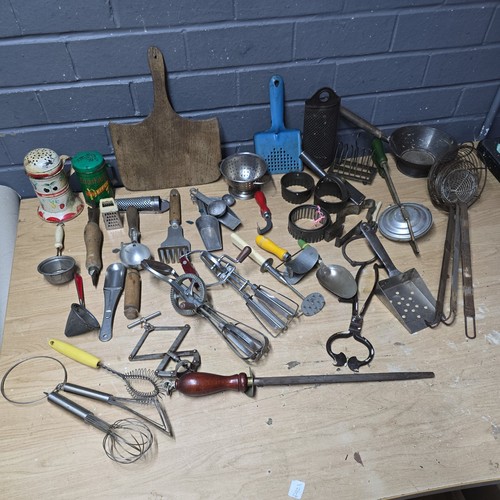 Large job lot vintage kitchen - job,