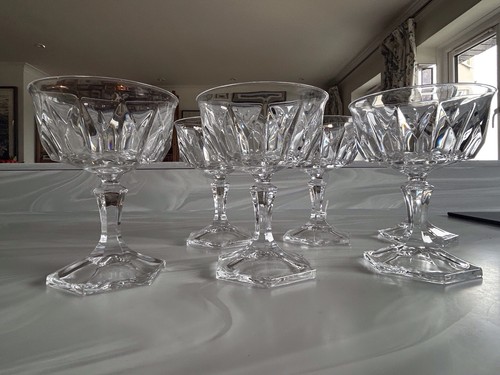 Vintage champagne coupes - vintage,