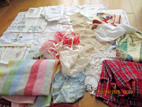 Job lot vintage embroidered - 23,