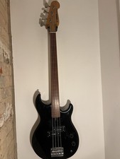 Yamaha BB400S Fretless Bass