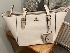 Lovely Nine West Cream Beige