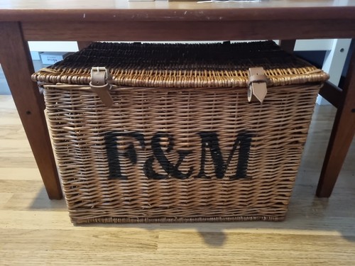 Fortnum mason wicker hamper - &,
