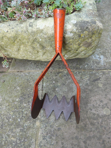 Gardeners wolf hoe - hoe, zigzag
