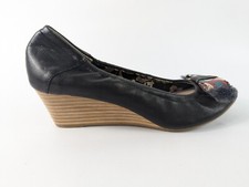 Staccato Black Leather Wedge