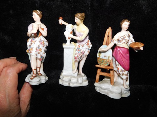 Antique figurines lady - 3,