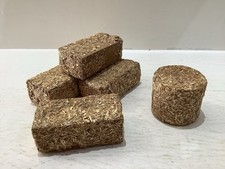 Toy Farm Large Straw Bales x 5 - 4 square / 1 round (T12)