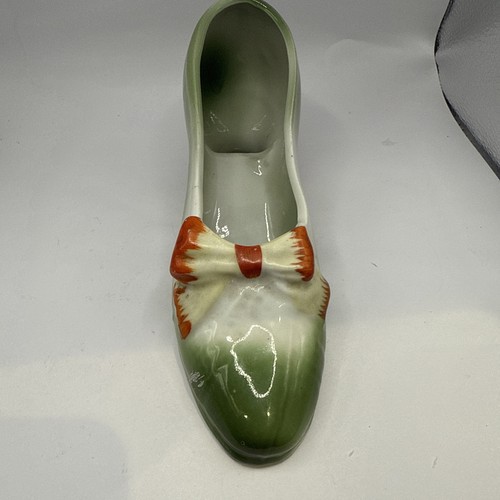 Lot 179 elegant glazed - ,