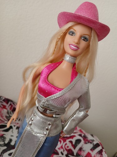 Britney spears doll - spears, doll~pink