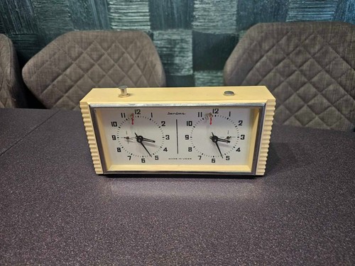 Vintage ussr chess - clock, lenta