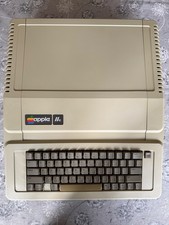 Vintage Apple IIe Computer