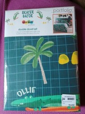 Skateboarding alligators