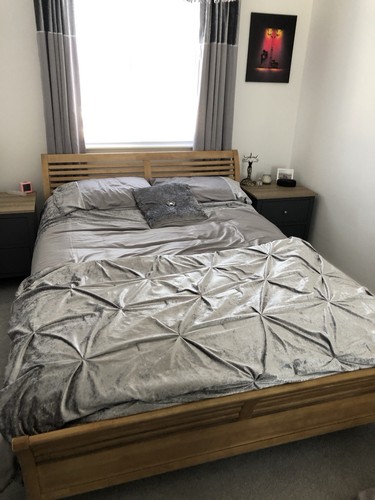Sleigh style bed king size - -,