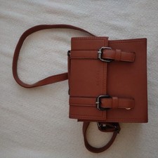 tan brown crossbody box bag