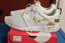 NIKE ROSHE RUN WHITE SIZE 11