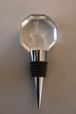 HEAVY GLASS BOTTLE STOPPER - ENGRAVED GOLF FIGURERS- BLACK IN BOX - FREE POSTAGE