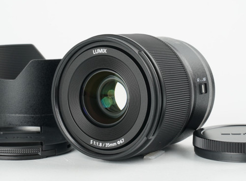 Near mint panasonic lumix - panasonic,