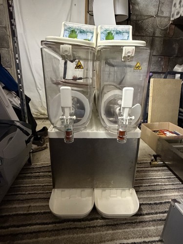Commercial slushy machine