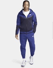 NIKE SPORTSWEAR TECH FLEECE