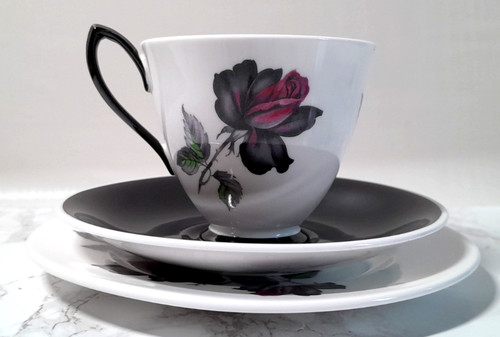 Royal albert masquerade black - royal,
