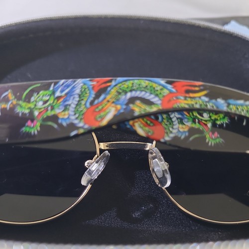 Nwt hardy black gold - black,