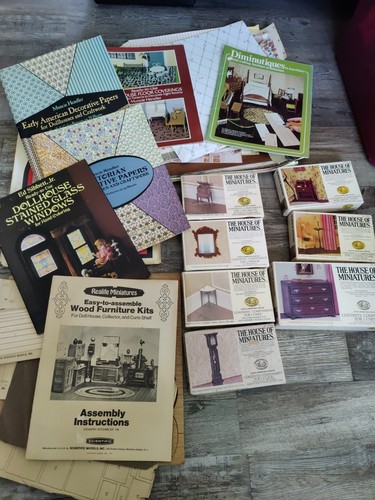 Huge lot dollhouse - lot, of