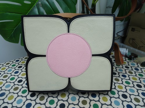 Orla kiely large daisy - large, leather