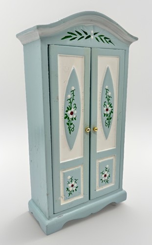 Dolls house bedroom furniture